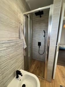 Vila Vera Seafront Apartments的一间浴室