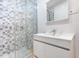 Koupelna v ubytování WintowinRentals Dream Home on the beachfront + 24 fotografií