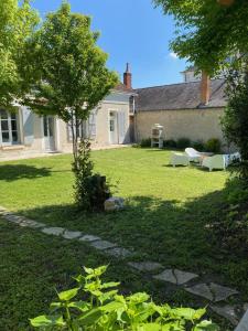 Vonkajšia záhrada v ubytovaní Clos des Chardons - Le Jardin