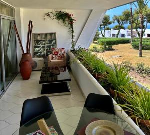Vonkajšia záhrada v ubytovaní Miraflores La Cala Golf Tennis