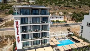 Bazén v ubytování Art Hotel nebo v jeho okolí