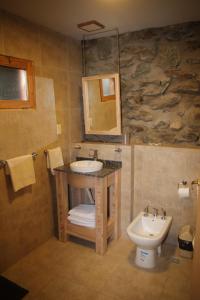 Ένα μπάνιο στο Posadas Aurelio +56 φωτογραφίες