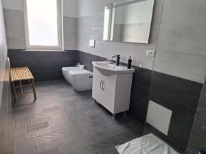 Ένα μπάνιο στο Pensiunea Casa de pe Vale