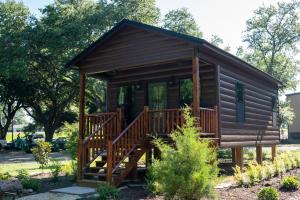 En have udenfor Riley's Retreat Cabin + 6 billeder