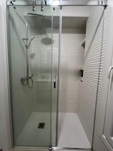 Et badeværelse på Premium Apartments Almeria Centro + 33 billeder