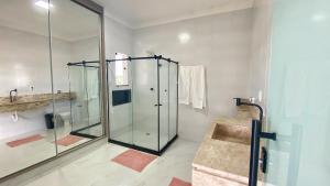 Phòng tắm tại Casa Sonho de Praia Guarajuba +16 ảnh