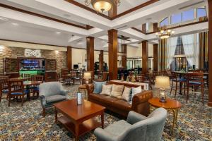 TV a/nebo společenská místnost v ubytování Staybridge Suites Everett - Paine Field by IHG