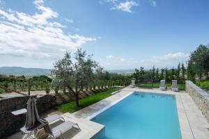 Bazén v ubytování L'Antico Casale Tuscany Charme & Unique Pool 5-star nebo v jeho okolí
