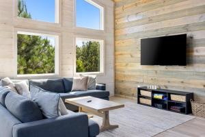 TV a/nebo společenská místnost v ubytování Pines and Recreation
