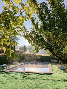 Bazén v ubytovaní Allotjament Rural Solsona alebo v jeho blízkosti