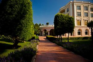 Сад в IC Hotels Airport