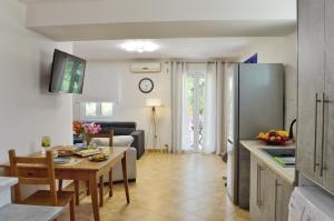 Gallery image of Inna's Summer House in Lixouri +15 photos