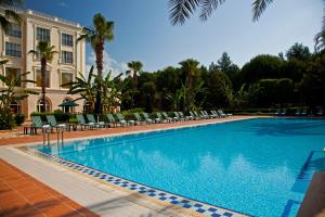 Бассейн в IC Hotels Airport или поблизости
