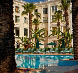 Бассейн в IC Hotels Airport или поблизости