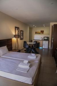Gallery image of Sunset Inn in Kriopigi