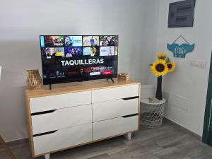 TV a/nebo společenská místnost v ubytování The Sunflower