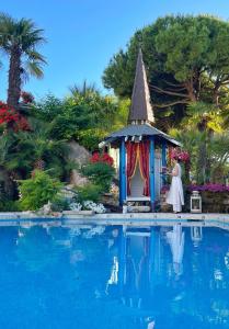 Bazén v ubytování Milton Boutique Hotel - Adults Only nebo v jeho okolí