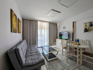 Χώρος καθιστικού στο Apartament in Las Americas with ocean view