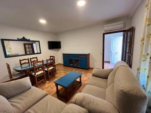 TV a/nebo společenská místnost v ubytování Apartamentos Turisticos Paraíso Andaluz