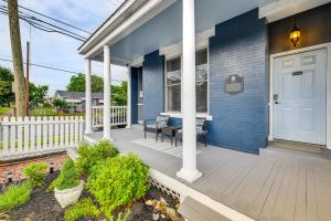 Κήπος έξω από το Renovated Richmond Townhome in Church Hill!