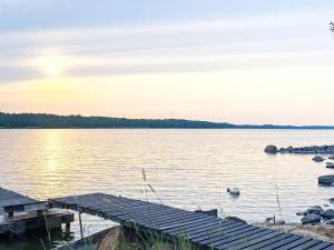 Photo de la galerie de l'établissement 4 person holiday home in HERRäNG-By Traum, à Herräng