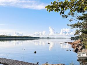 Photo de la galerie de l'établissement 4 person holiday home in HERRäNG-By Traum, à Herräng