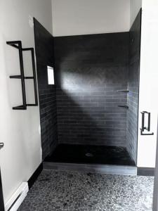 Φωτογραφία από το άλμπουμ του Big Cat Bungalows at The Haven - Lion 2 σε Canastota +2 φωτογραφίες