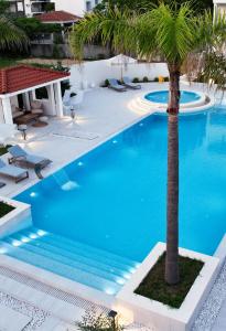 A piscina em ou perto de Apartments Stanaj
