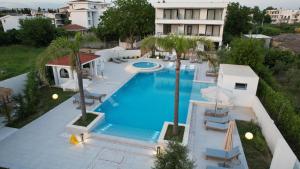 A piscina em ou perto de Apartments Stanaj