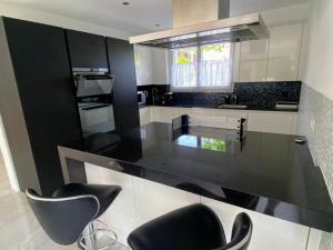 Kuchyň nebo kuchyňský kout v ubytování Cozy Escape House - 12 min to Zurich HB - Free Parking