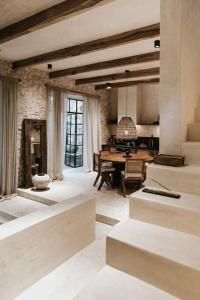 Кът за сядане в Design Loft with private pool and SPA like feature