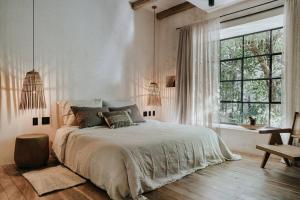 Легло или легла в стая в Design Loft with private pool and SPA like feature