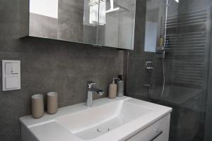 Ein Badezimmer in der Unterkunft Urban Oasis
