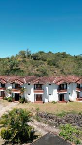 Φωτογραφία από το άλμπουμ του Elizabeth Country House σε Curiti