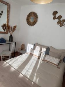 La villa des oliviers客房内的一张或多张床位