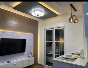 Η κουζίνα ή μικρή κουζίνα στο The Loop Towers by Vista residence JBJ
