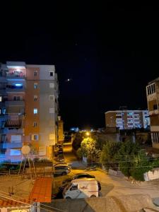 Το κτήριο όπου στεγάζεται  το διαμέρισμα