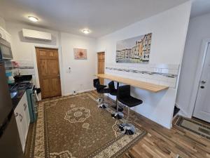 Kuchyň nebo kuchyňský kout v ubytování 2811 Mercer street