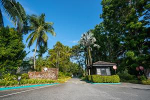 Zahrada ubytování Ombak Villa Langkawi + 37 fotografií