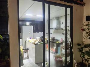 Una cocina o cocineta en Pingtan Tannanwan Hailanju Guesthouse