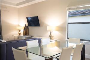 TV a/nebo společenská místnost v ubytování Balmoral Resort-169CC home