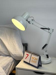 Kép Pet-friendly 1BR Condo Unit in Imus with Wifi Netflix -Min 2 nights szállásáról Imus városában a galériában