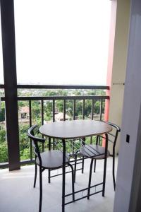 Balkón nebo terasa v ubytování Yvonne Condo at Primeworld Lapu Lapu, Mactan Cebu