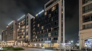 Budova, kde se hotel nachází + 37 fotografií