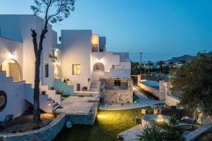 Bazén v ubytování Casa Verde Di Naxos nebo v jeho okolí