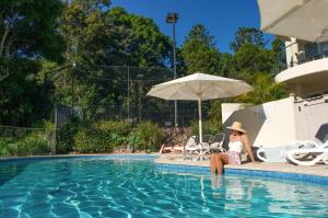 Bazén v ubytování Noosa Crest Resort nebo v jeho okolí