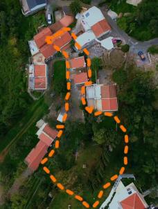 Letecký snímek ubytování Chill zone houses Katun Reževići