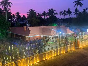 Taman di luar Avanthi Homestay