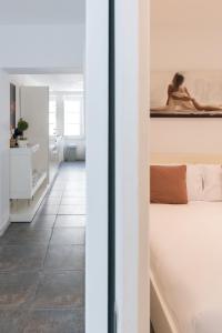 Voodi või voodid majutusasutuse Unique & Spacious 2BR in Valletta Center by ArcoBnb toas