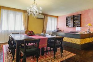 Foto de la galeria de Bohemian Suite spacious and central Loft a Bolonya
